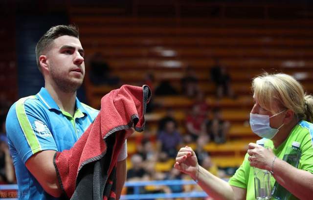 更在放走亚 更在放走亚